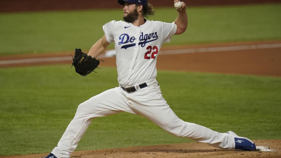 Clayton Kershaw además de ganar superó los 200 ponches en postemporada Clayton Kershaw además de ganar superó los 200 ponches en postemporada