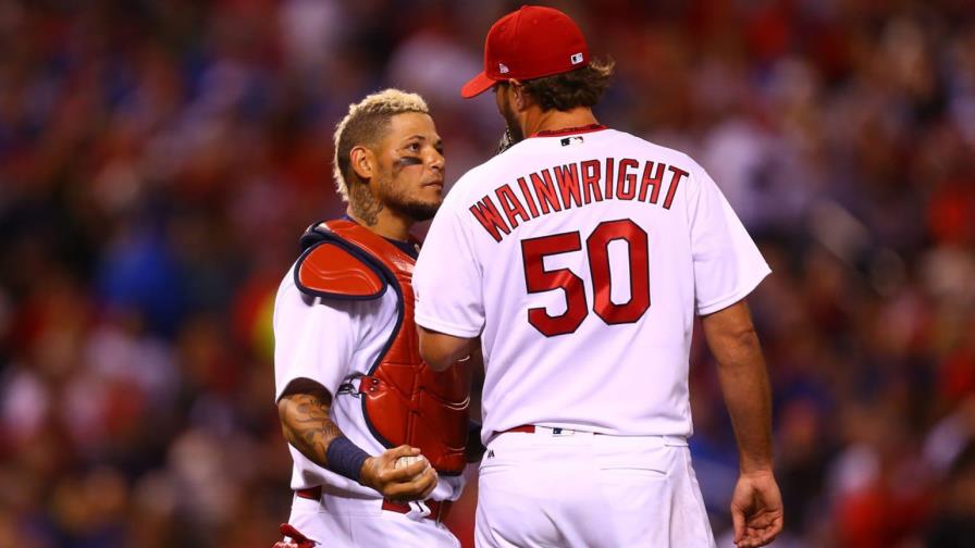 Cardenales dejan ir una batería importante