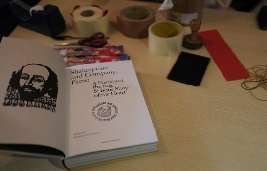 Emblemática librería de París Shakespeare & Co pide ayuda