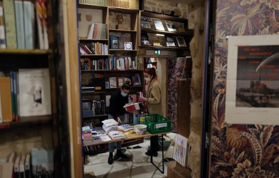Emblemática librería de París Shakespeare & Co pide ayuda