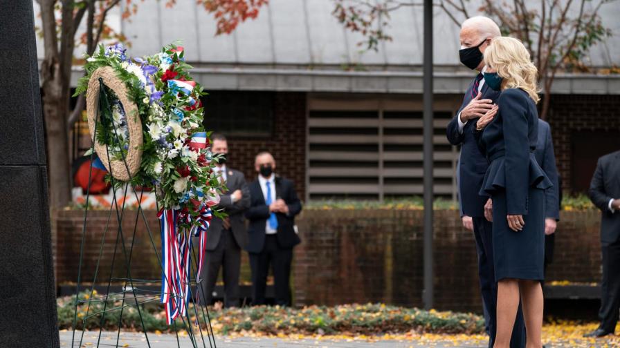 En un EEUU dividido, Trump y Biden honran por separado a los veteranos de guerra
