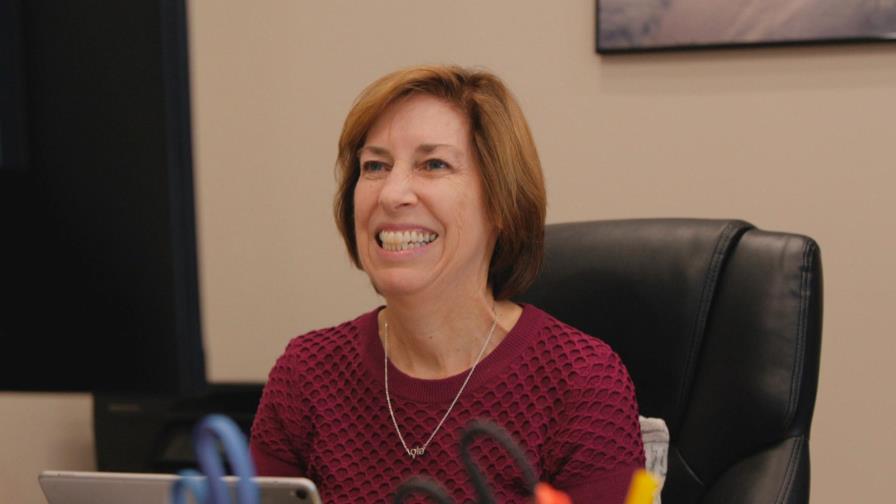 Astronauta Ellen Ochoa quiere más diversidad en la ciencia