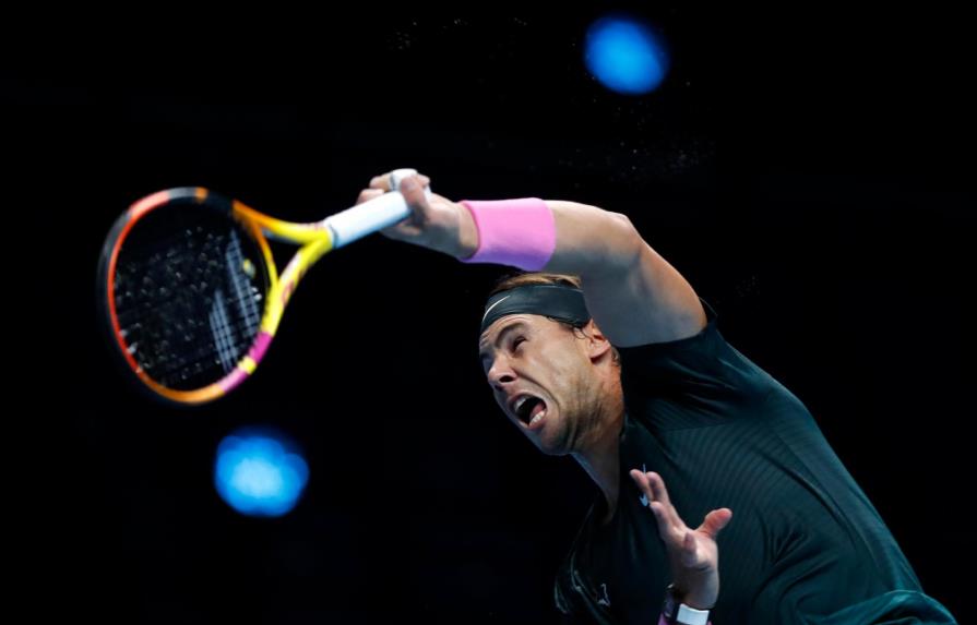 Nadal pasa a semifinales del Masters y elimina al campeón Tsitsipas
