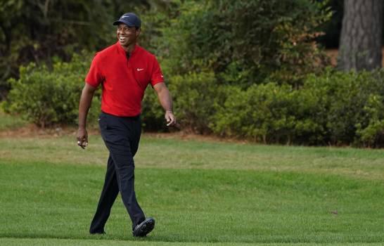 Tiger Woods jugará con el pequeño Charlie en torneo de padres e hijos