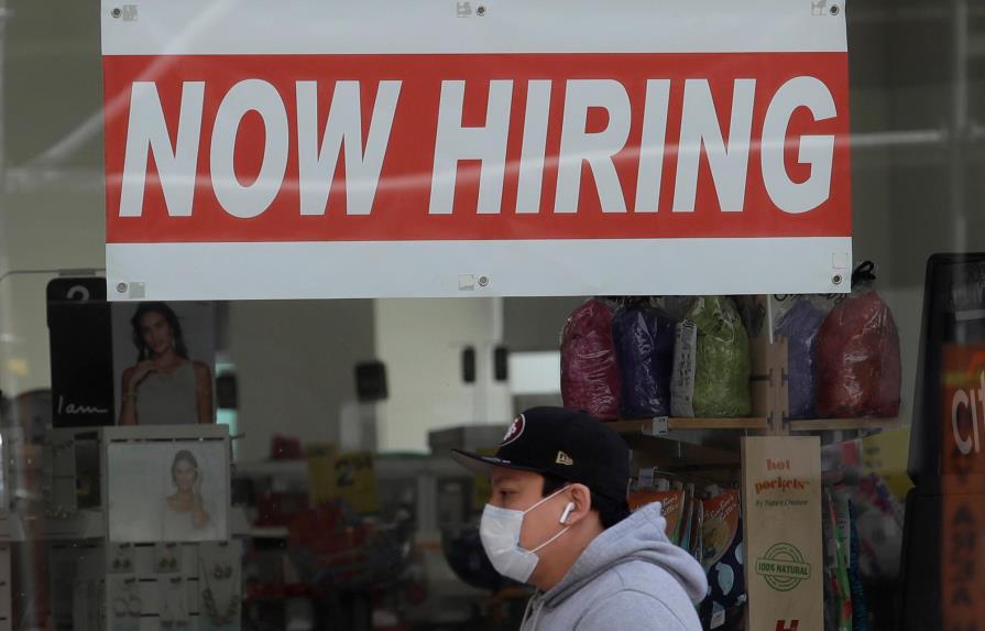 Vuelven a subir pedidos de subsidio semanales por desempleo en EEUU a 778 mil