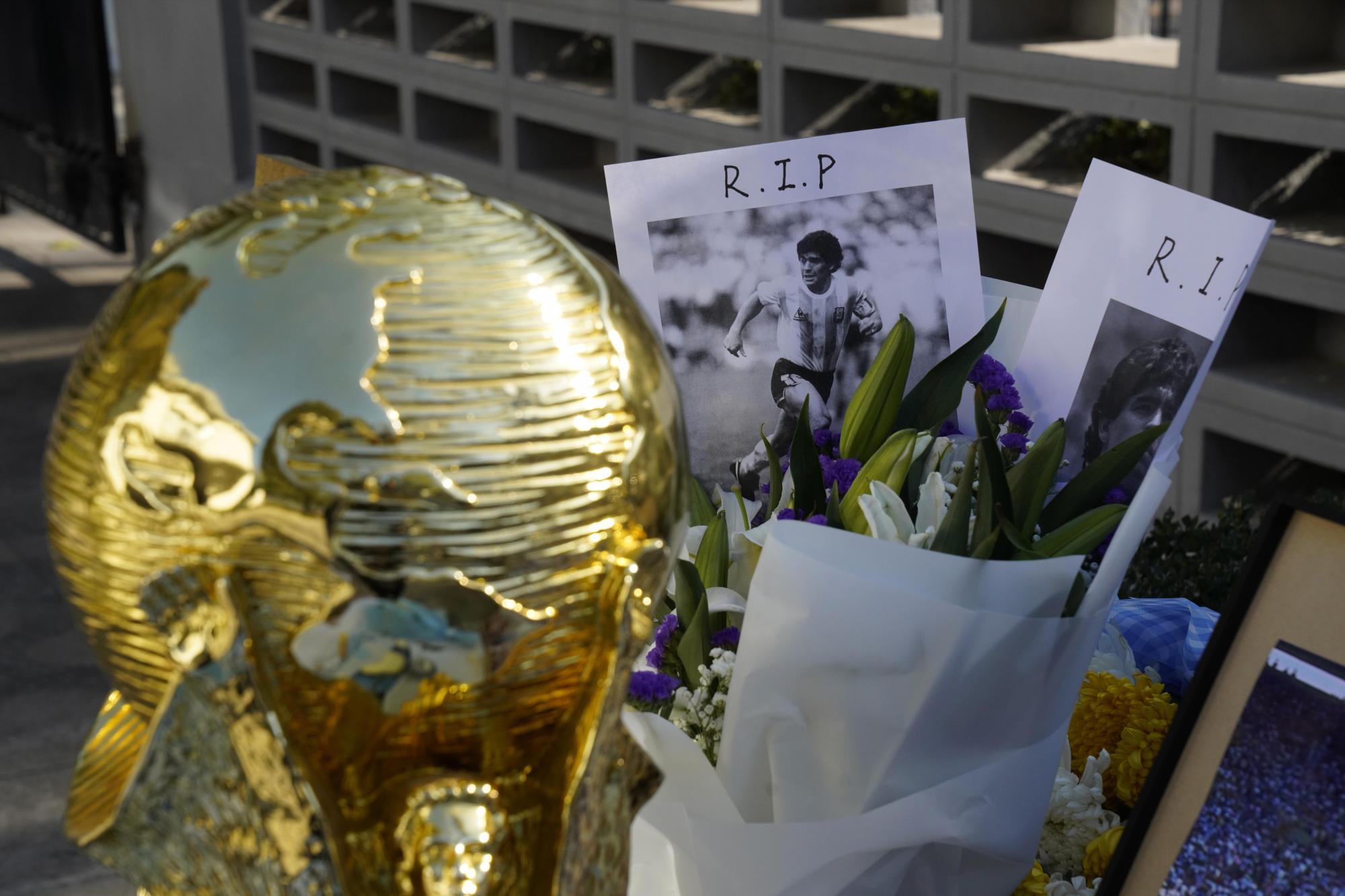En China también se honró la memoria de Diego Armando Maradona. (AP/Ng Han Guan)