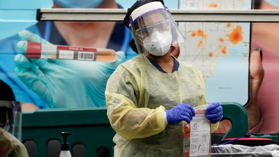 Florida añade en un día 7,363 casos y 59 muertes por la COVID-19 Florida añade en un día 7,363 casos y 59 muertes por la COVID-19