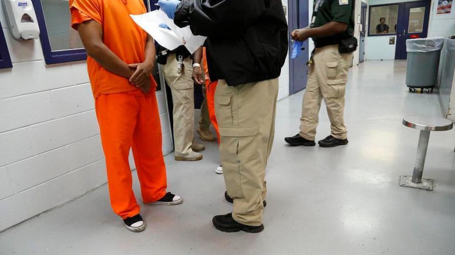 Legisladores exigen investigación sobre maltrato a inmigrantes detenidos Legisladores exigen investigación sobre maltrato a inmigrantes detenidos