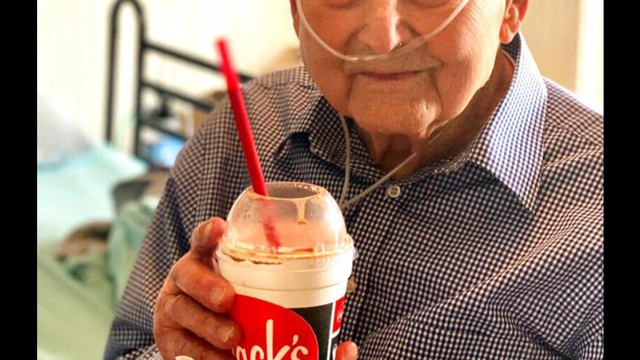 Hombre de 104 años vence al COVID Hombre de 104 años vence al COVID