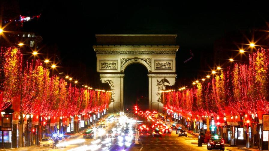 Francia da marcha atrás a la reapertura y restringe celebraciones del día 31 Francia da marcha atrás a la reapertura y restringe celebraciones del día 31