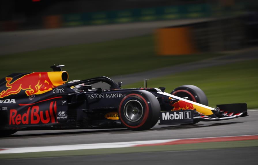 Max Verstappen encabeza tercera práctica en Bahréin