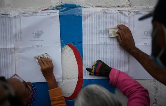 Venezolanos eligen congresistas en medio de boicot opositor Venezolanos eligen congresistas en medio de boicot opositor