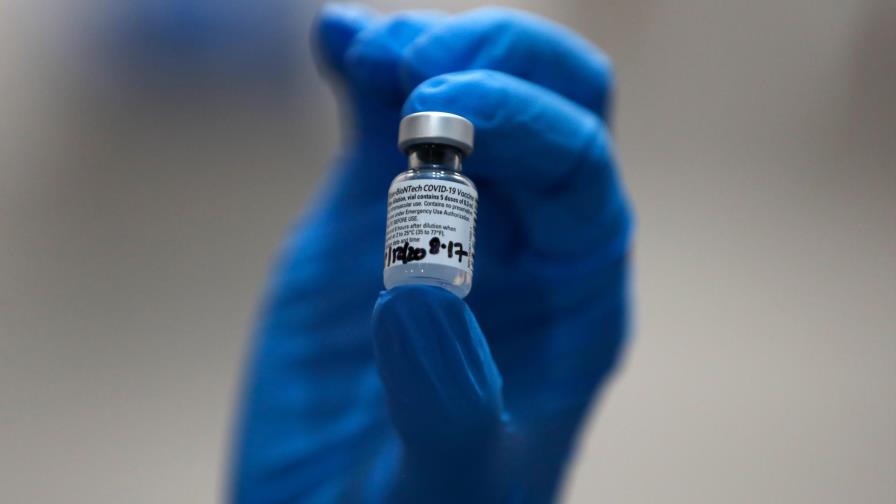 Documentos sobre la vacuna Pfizer/BioNTech, pirateados en un ciberataque a la UE