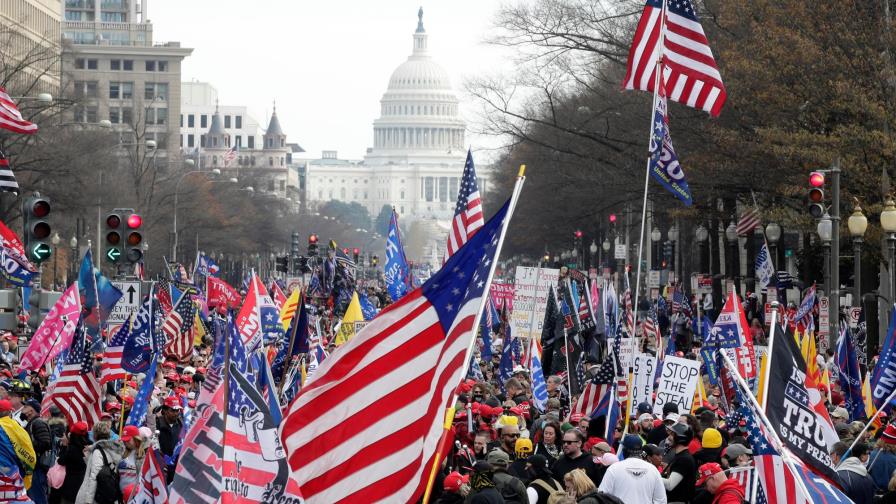 Cuatro apuñalados en choques violentos tras marcha pro-Trump en Washington