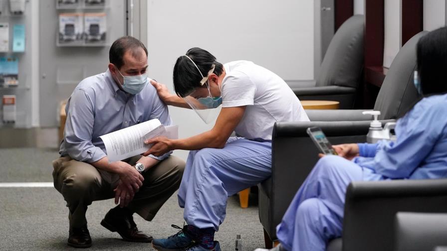 EEUU revisará la posología de vacuna contra COVID-19 tras reacciones alérgicas