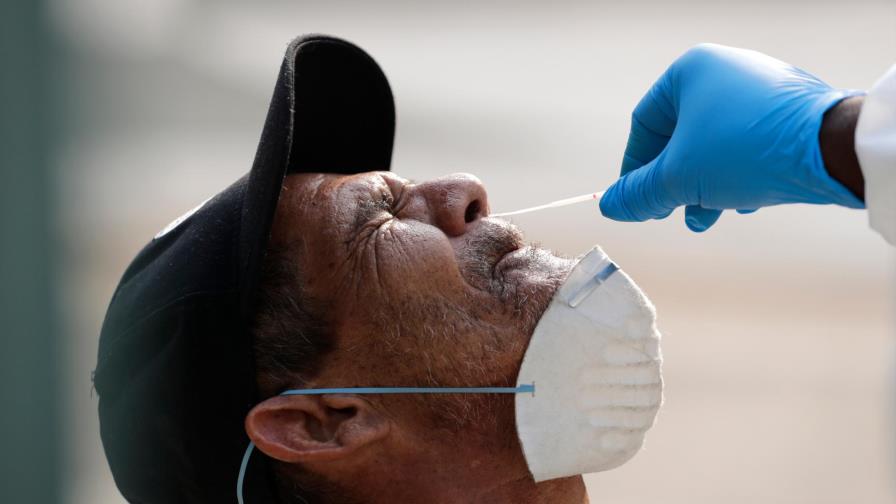 Florida sobrepasa los 17.000 casos nuevos de covid en un reporte de dos días