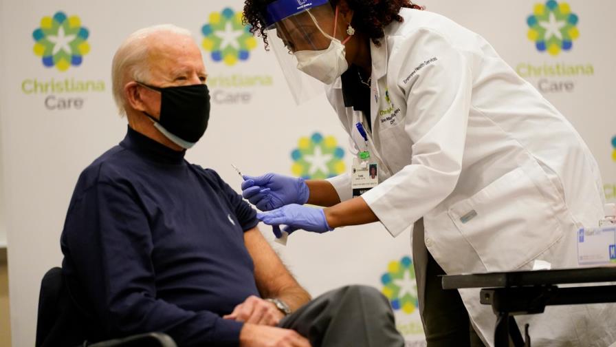 Joe Biden recibe primera vacuna contra COVID-19 Joe Biden recibe primera vacuna contra COVID-19