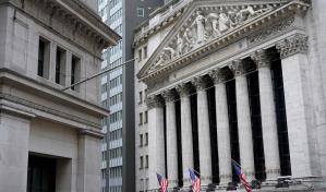 Wall Street cierra al alza en vísperas de Navidad