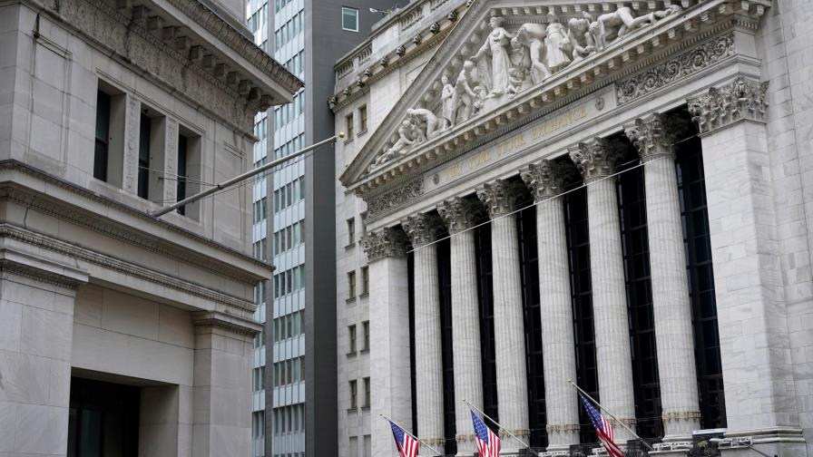 Wall Street cierra al alza en vísperas de Navidad