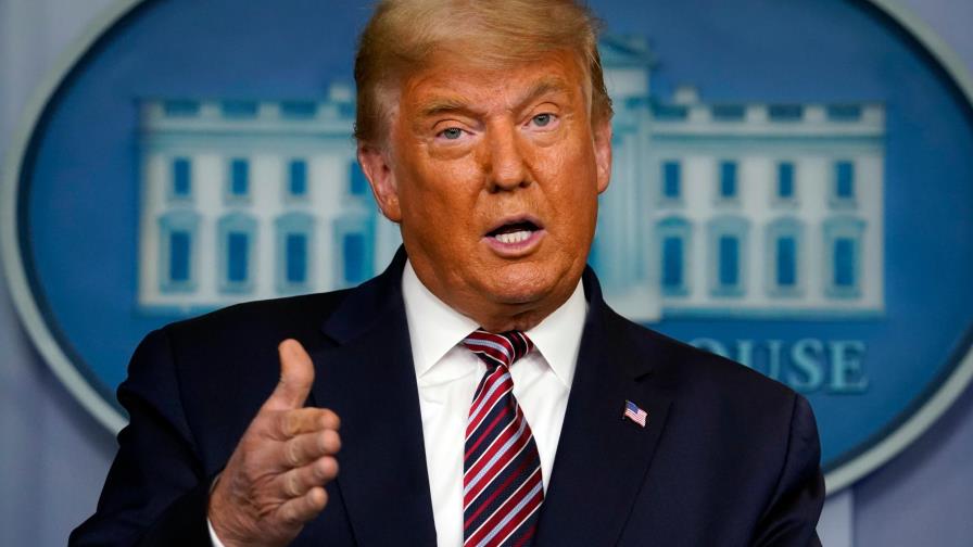 Trump debería participar en las campañas pro vacunación, pero la Casa Blanca no piensa invitarlo
