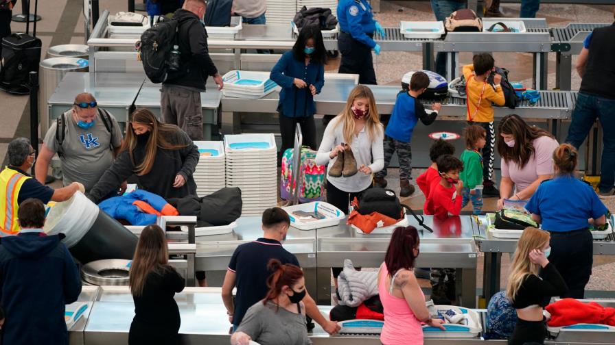 EEUU supera los 21 millones de casos de Covid y registra 3.900 muertes más