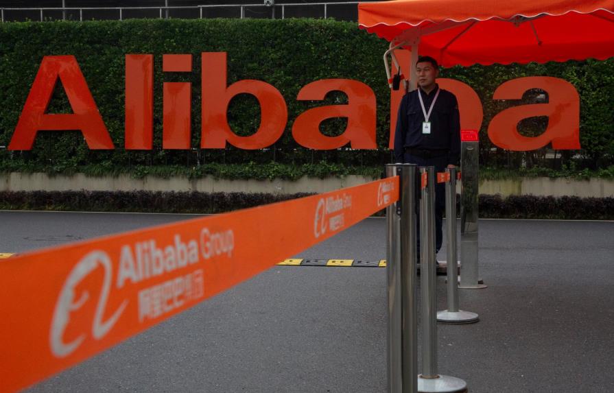 EE.UU. estudia prohibir inversiones en Alibaba y Tencent, según el WSJ