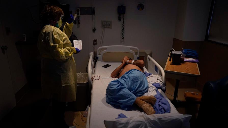 Hospitales de Los Ángeles con niveles bajos de suministros y oxígeno