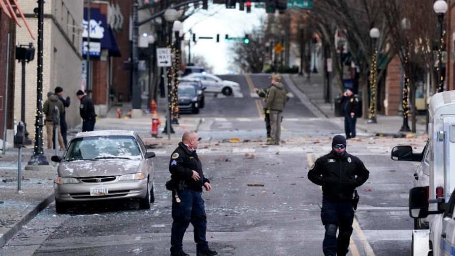 La policía investiga la explosión de una caravana en Nashville en Navidad La policía investiga la explosión de una caravana en Nashville en Navidad