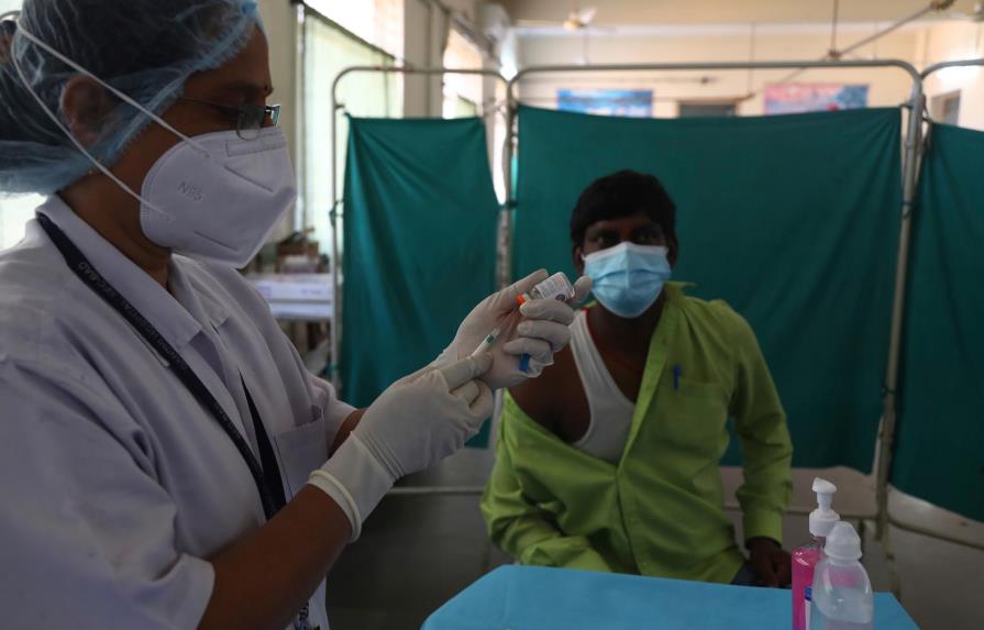 India prueba su plan de vacunación contra el COVID-19