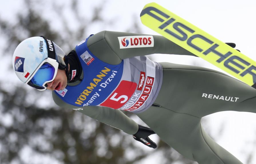 Kamil Stoch lidera en Innsbruck la tercera prueba del Cuatro Trampolines