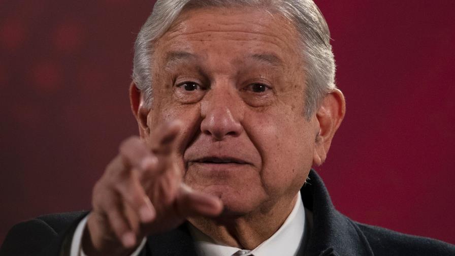 Estatua de la Libertad está “verde de coraje” por censura, dice López Obrador