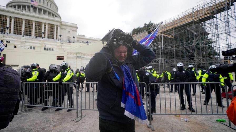 Donald Trump critica a su vicepresidente por negarse a objetar la victoria de Joe Biden Donald Trump critica a su vicepresidente por negarse a objetar la victoria de Joe Biden