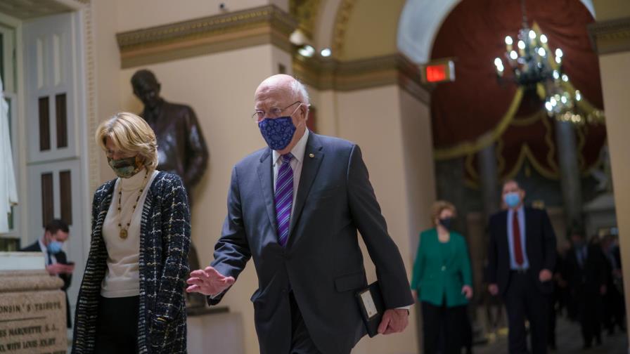 Lisa Murkowski, la primera senadora republicana que pide la dimisión de Trump