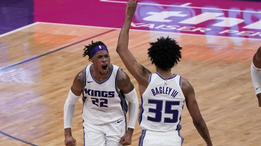 Holmes y Hield, decisivos en el triunfo de los Kings