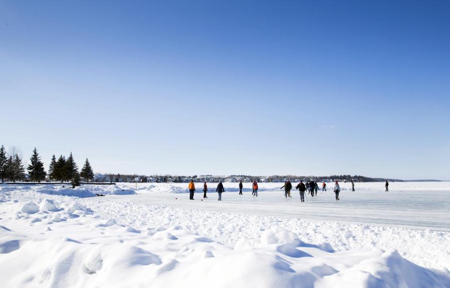 Cambio climático pone en peligro el hóckey sobre hielo al aire libre