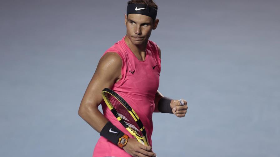 Nadal va a Australia sin su entrenador Moyá 