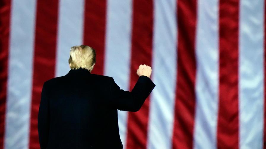 Demócratas planean acusar a Trump de incitar insurrección en juicio político