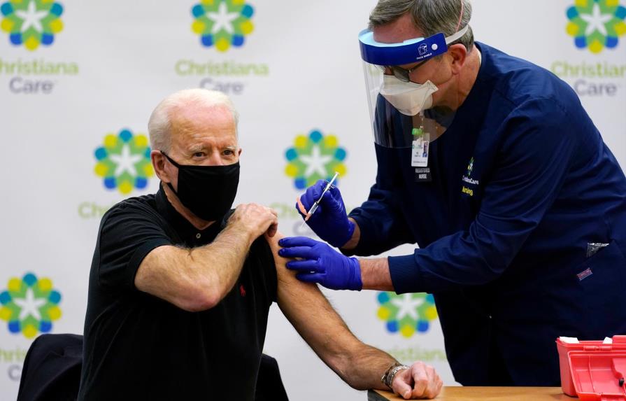 Joe Biden, recibe segunda dosis de vacuna contra COVID-19