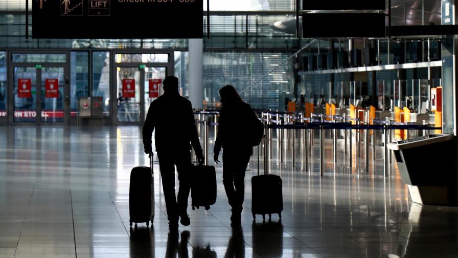 EEUU no levantará prohibiciones de viaje pese a anuncio de Trump, dice portavoz de Biden