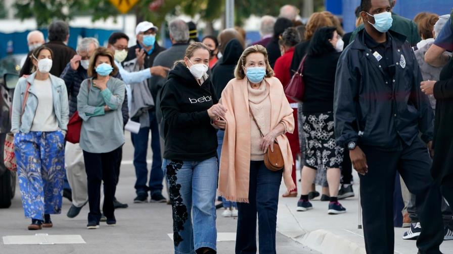 Florida suma 8.002 nuevos casos de covid, la cifra más baja del año