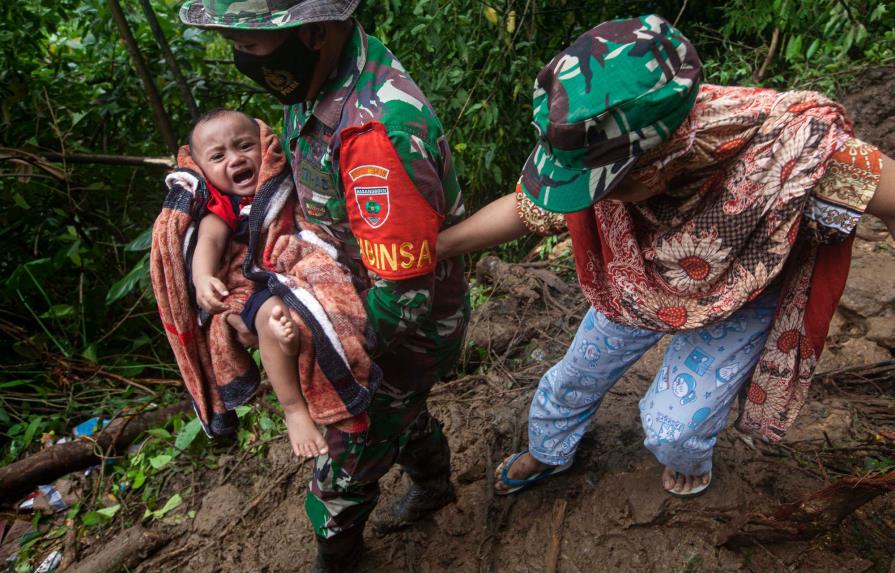Ascienden a 46 los muertos del sismo en Indonesia central