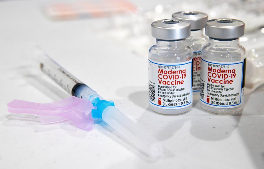 Las reacciones alérgicas graves a la vacuna de Moderna son “raras”, según autoridades de EEUU 