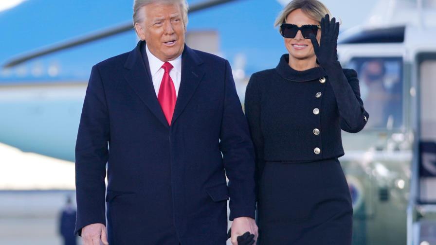 Trump se dirige a Florida y promete regresar “de alguna forma”