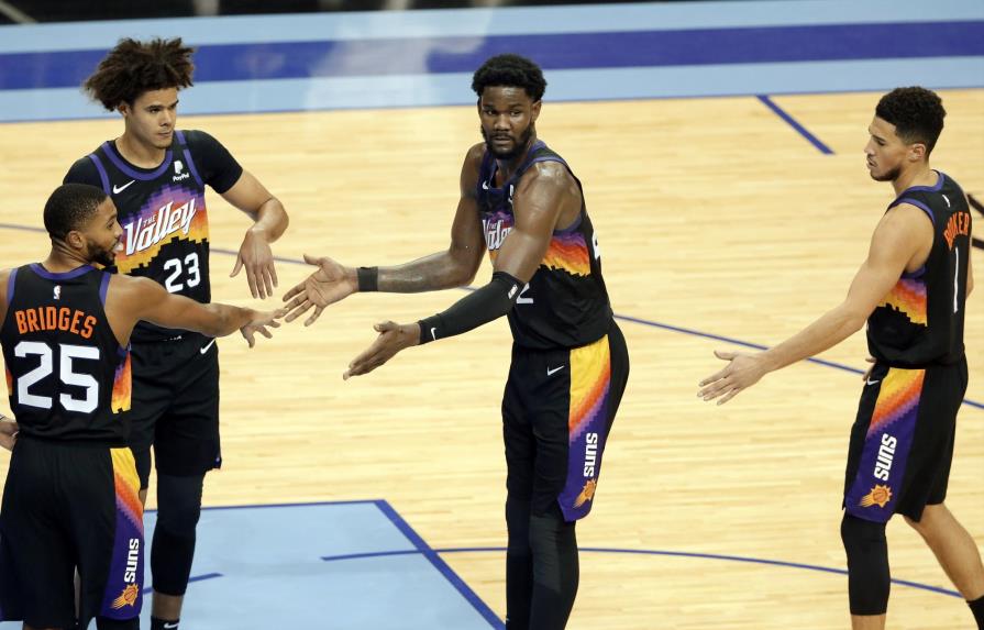 VIDEO | Ayton aporta 26 puntos a victoria de Suns sobre Rockets