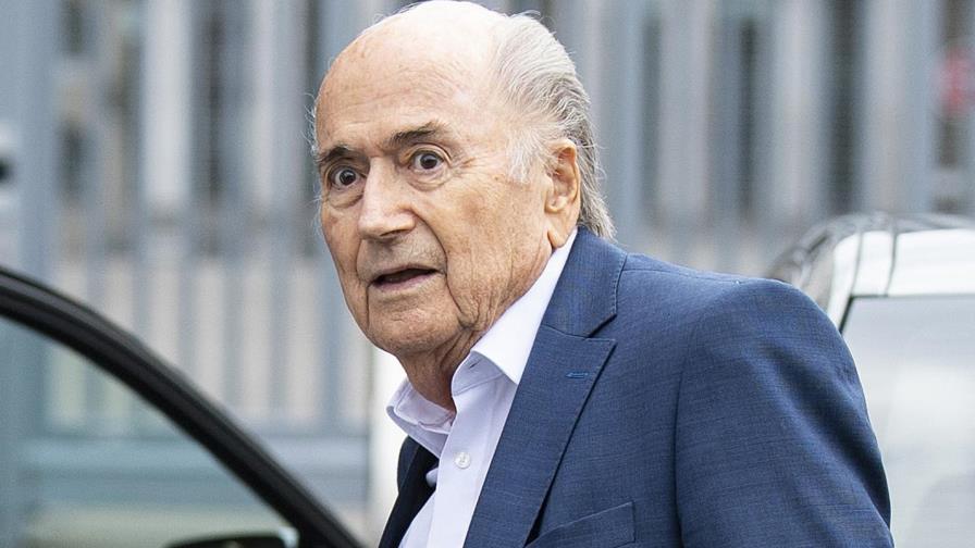 Blatter se pasó una semana en coma inducido