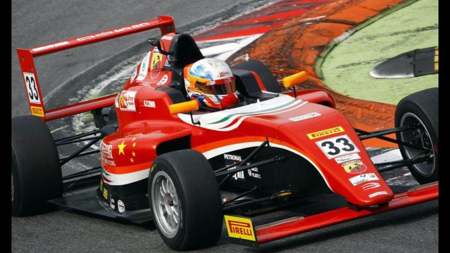 Zhou Guanyu, el pionero chino que llama a las puertas de la Fórmula Uno