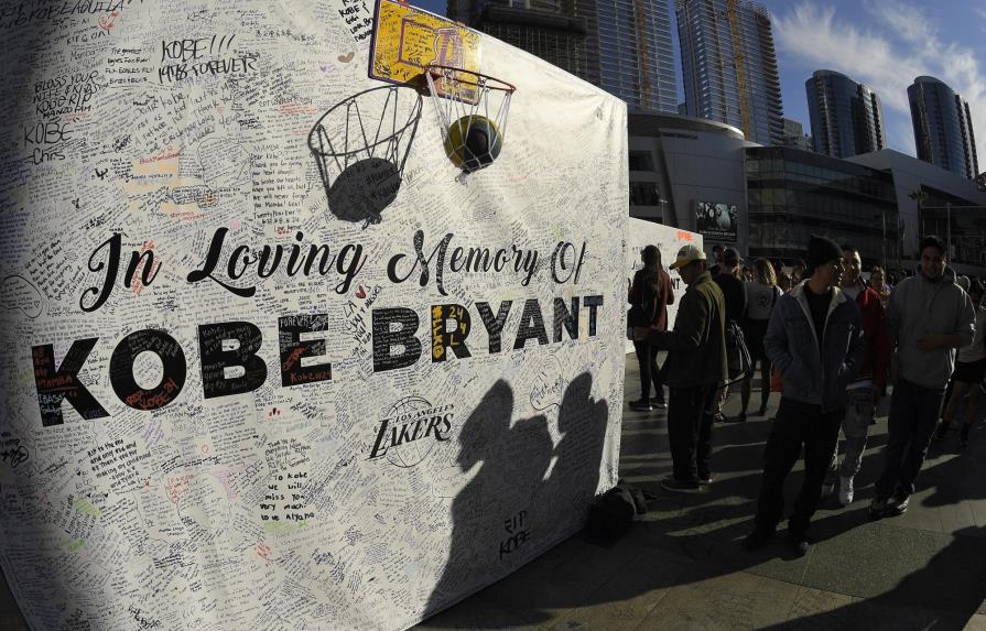 VIDEOS: Lakers, un año después de la muerte de Bryant, prefieren el recogimiento