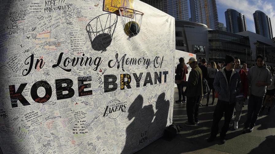 VIDEOS: Lakers, un año después de la muerte de Bryant, prefieren el recogimiento