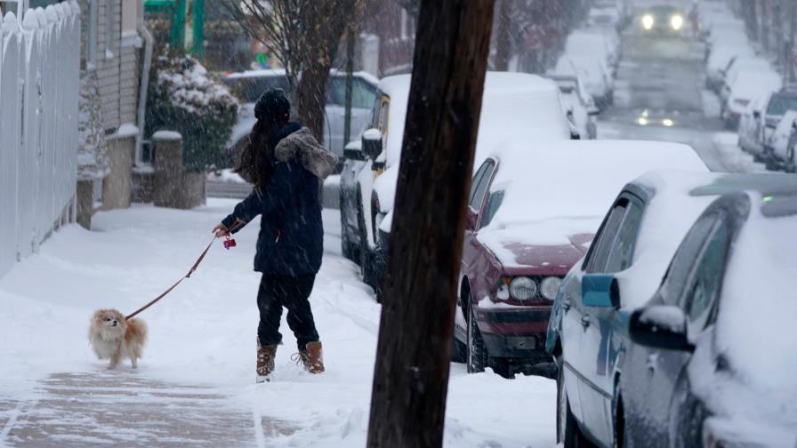 Tormenta invernal causa estragos en noreste de EEUU