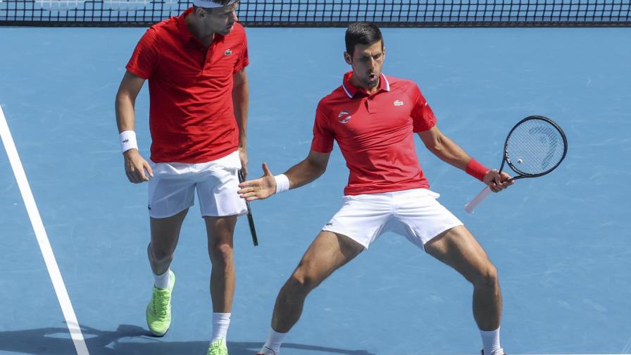 Djokovic empieza su temporada con triunfo y Nadal retrasa su debut en Copa ATP